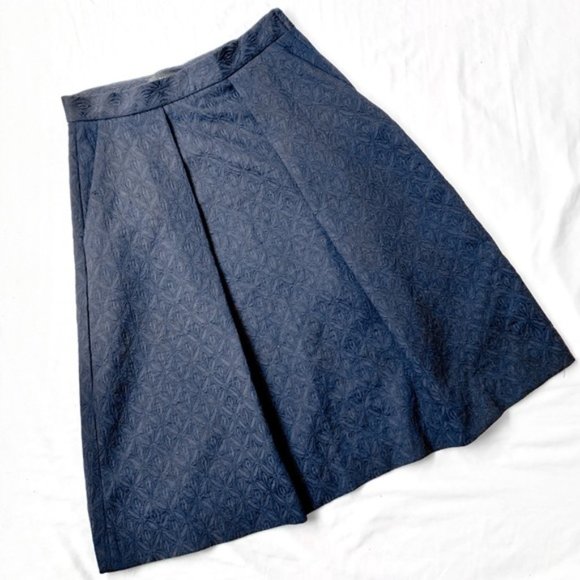 New Zara jacquard floral textured pleated high rise volume a-line midi skirt - Picture 6 of 15